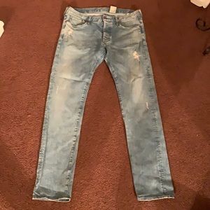 H&M men’s distressed jeans